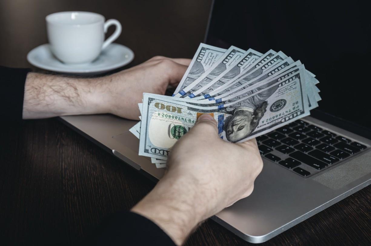 Are Side Hustles Taxable in the United States?
